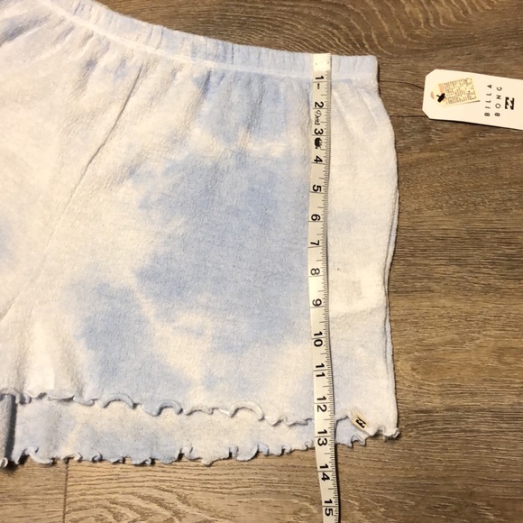 Brand 🆕😍💖😍 BILLABONG shorts - Picture 7 of 9